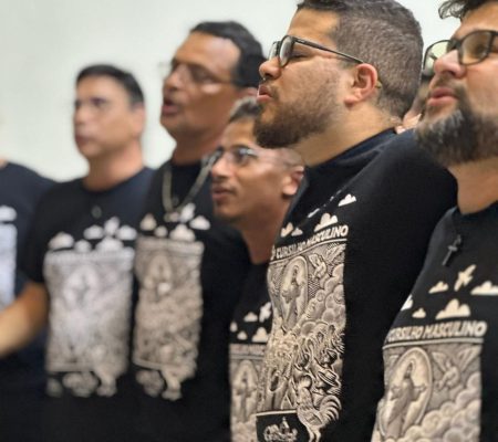 Membros da Igreja Cristã em Recife congregando